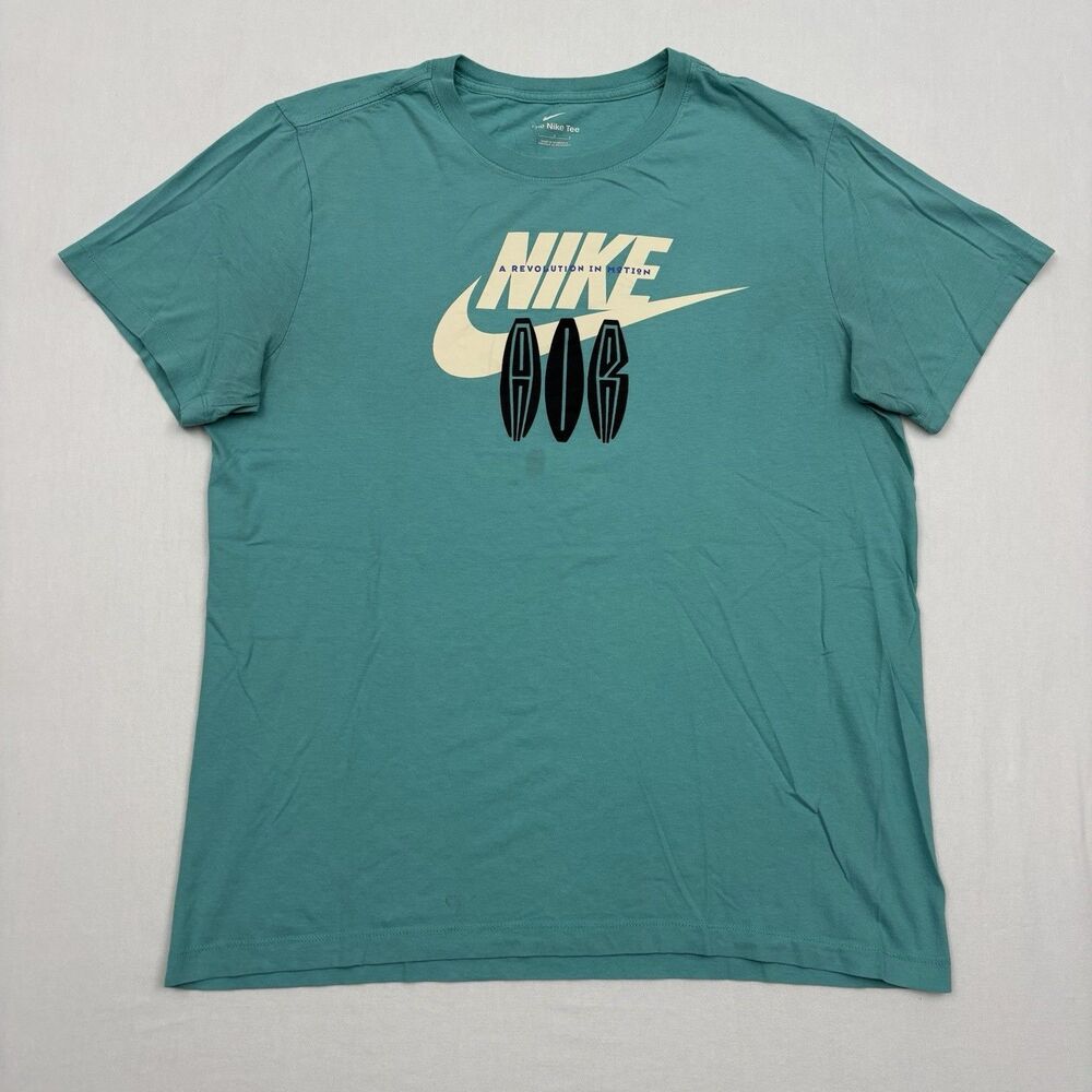 The NIKE Tee Men’s Graphic T-Shirt Short Sleeve L Casual Green Beach Preppy Gym